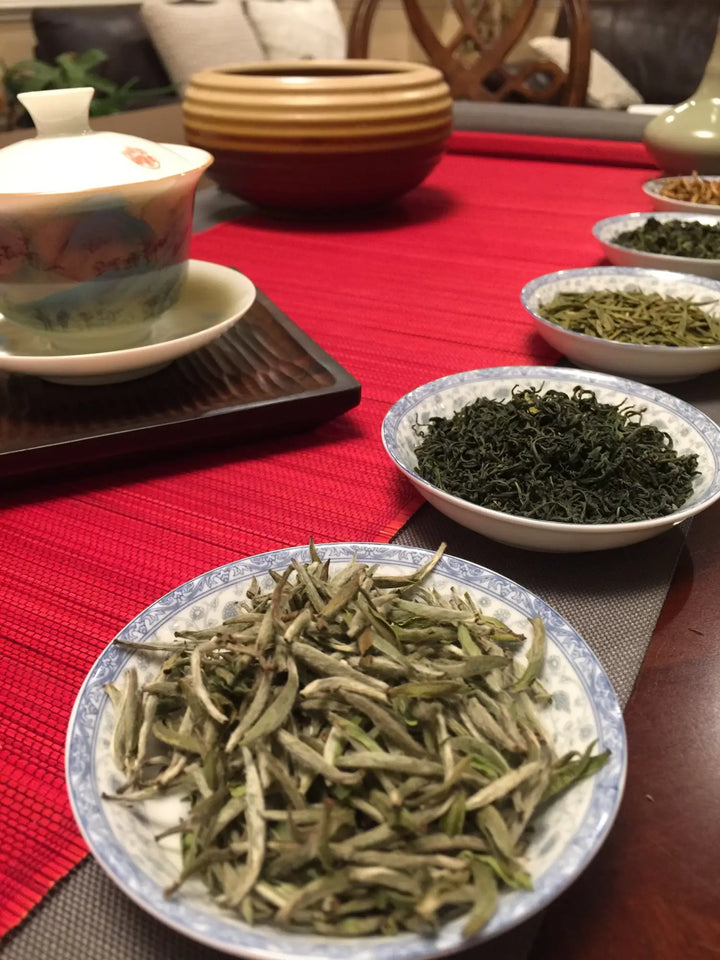 The Colors of Our Teas – A Quick and Friendly Guide to Tea Types