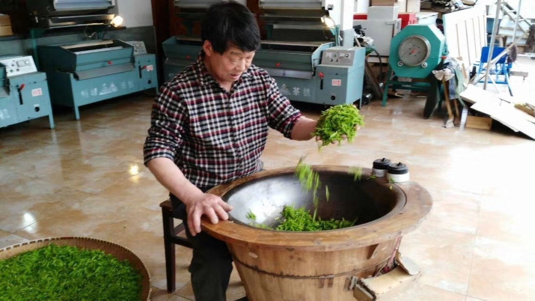 Signature Shi Feng Long Jing Dragon Well Green Tea