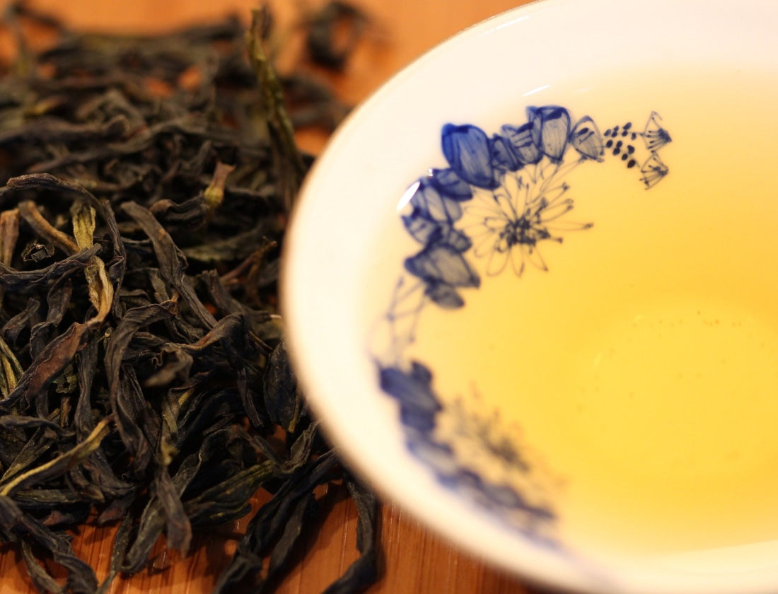 Phoenix Dan Cong Oolong White Leaf Bai Ye