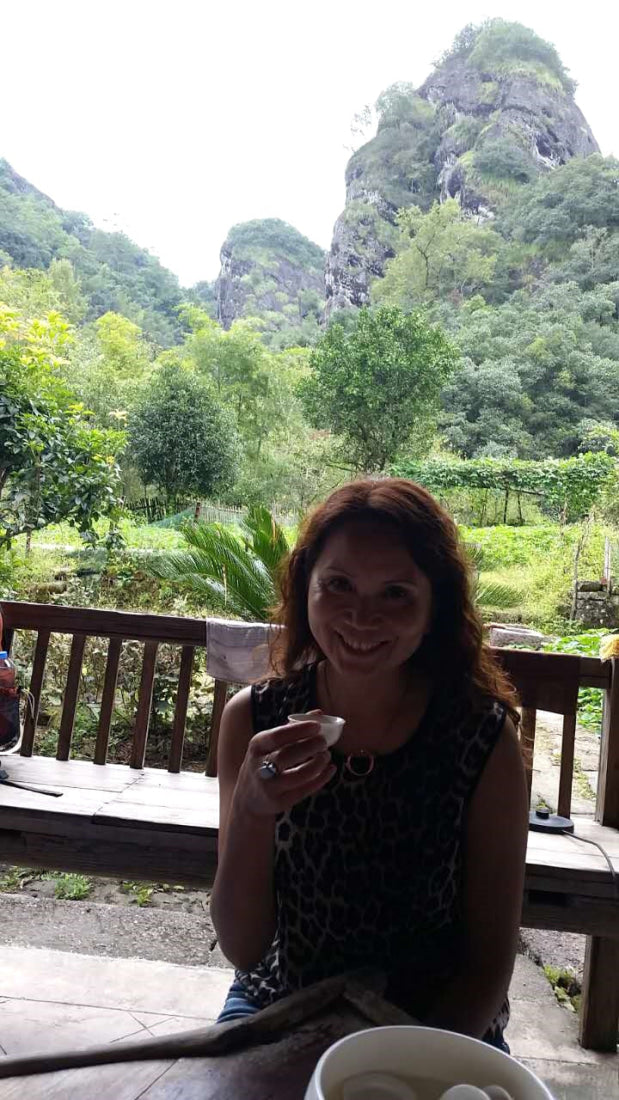 Old Bush Lao Cong Shui Xian Shui Lian Dong Water Cave Wuyi Rock Oolong