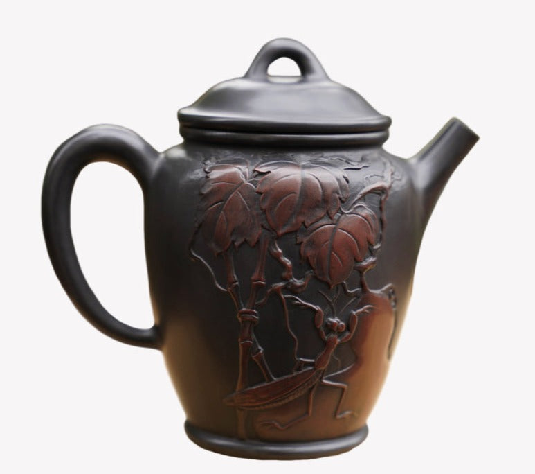 Jian Shui Purple Clay Teapot Mantis and Beetle Sculpture