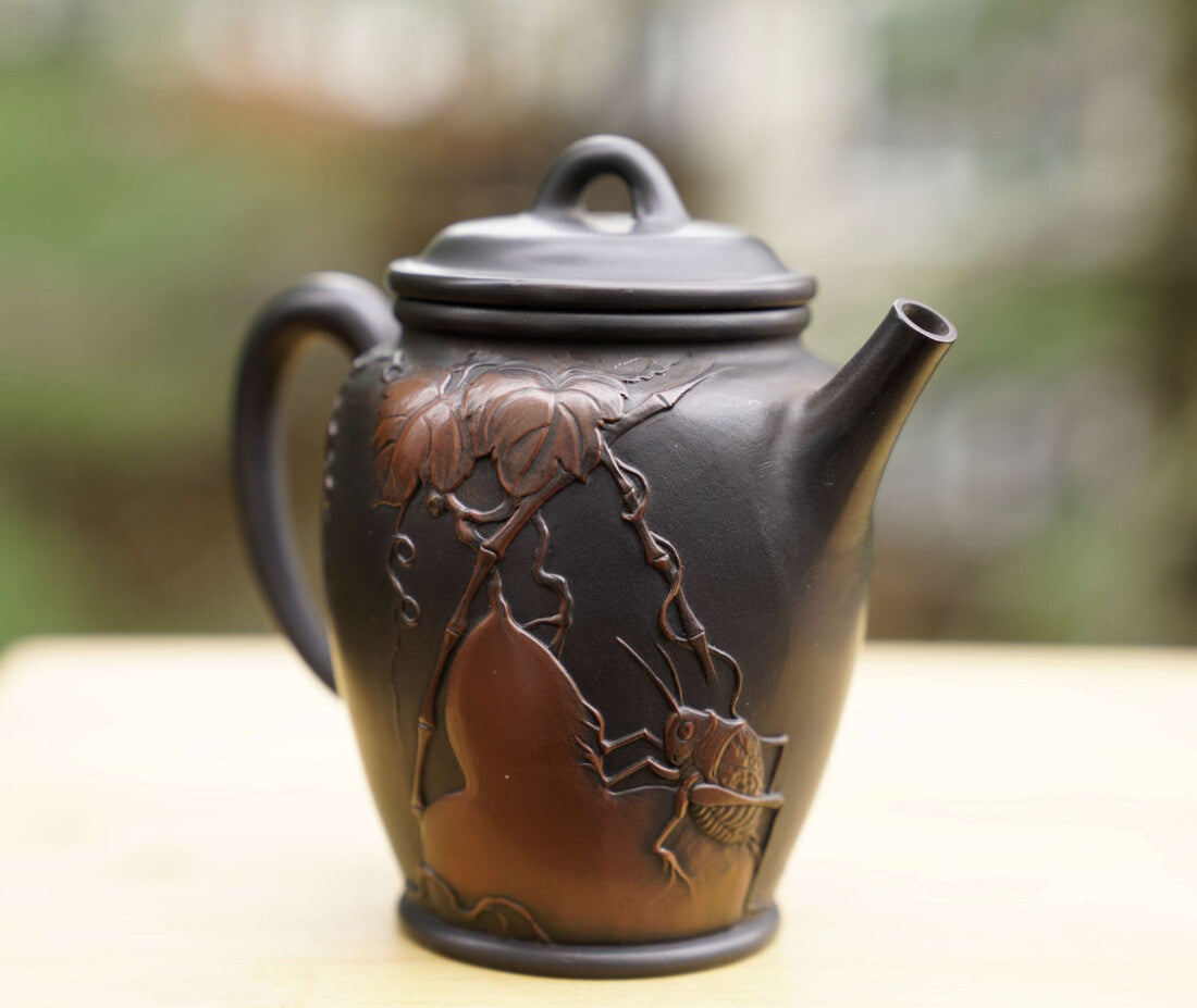Jian Shui Purple Clay Teapot Mantis and Beetle Sculpture