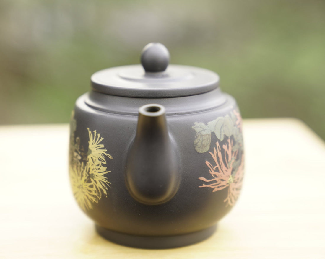 Artisan Jianshui Purple Clay Teapot Inscribed Chrysanthemum Teapot