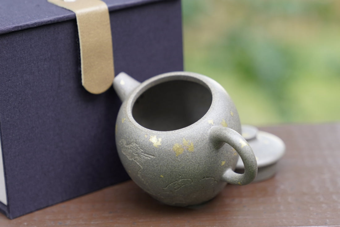 Artisan Yixing Zisha Purple Clay Big Wheel Bead Small Teapot
