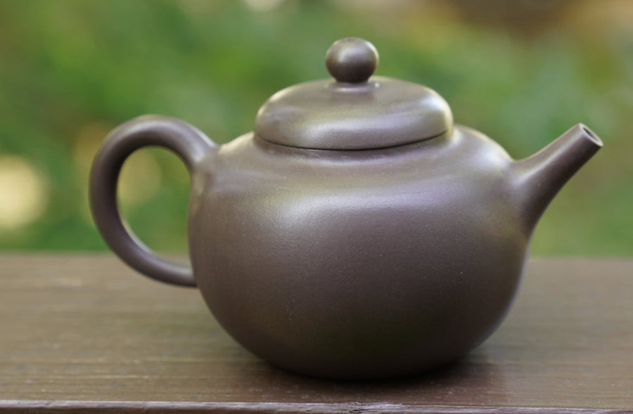 Artisan Yixing Zisha Purple Clay Teapot Buddhist Guo Yuan