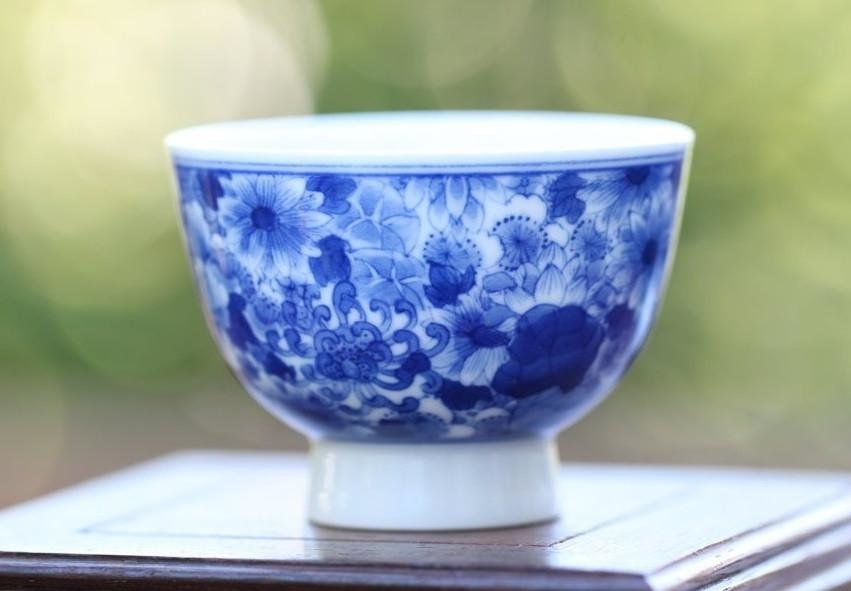 Jingdezhen Blue and White Porcelain Artisan Teacup Flower Bouquet