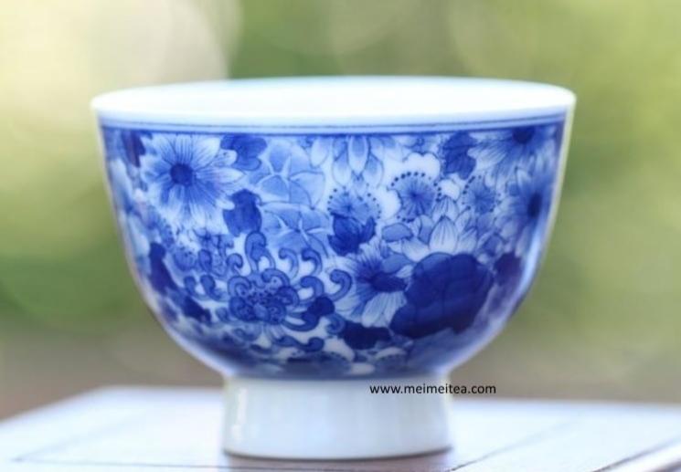 Jingdezhen Blue and White Porcelain Artisan Teacup Flower Bouquet