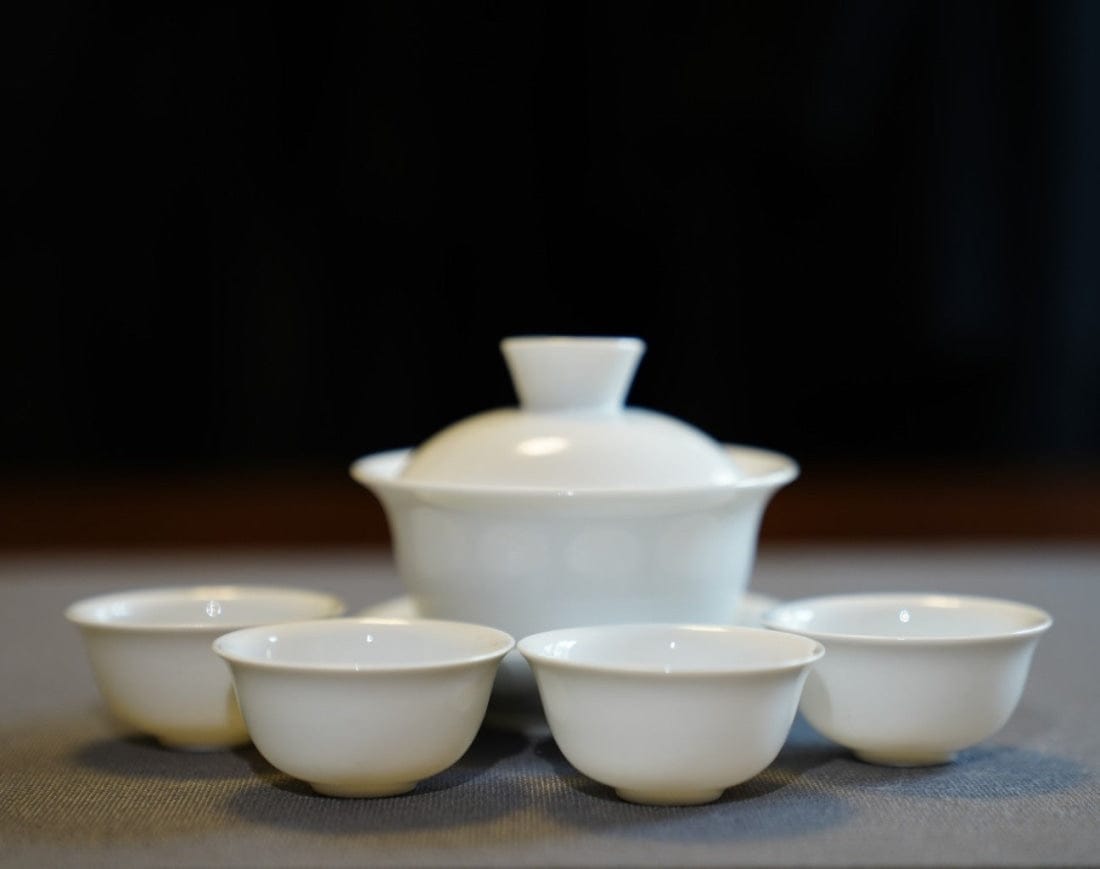 Essential White Porcelain Gaiwan and Gongfu Teacups Set
