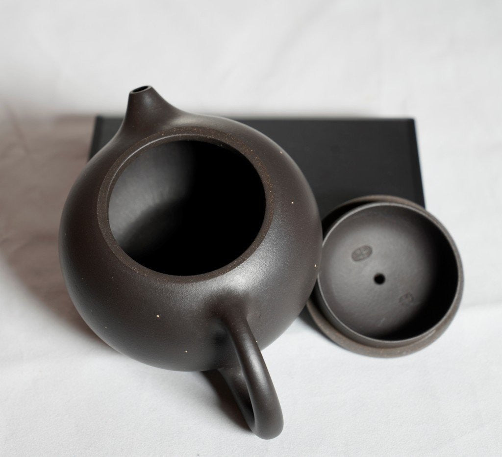 Genuine Yixing Zisha Clay Teapot Hei Ni Xi Shi