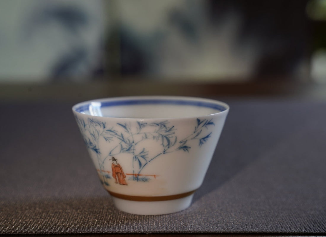 Jingdezhen Doucai Porcelain Gold Rim Teacup Autumn