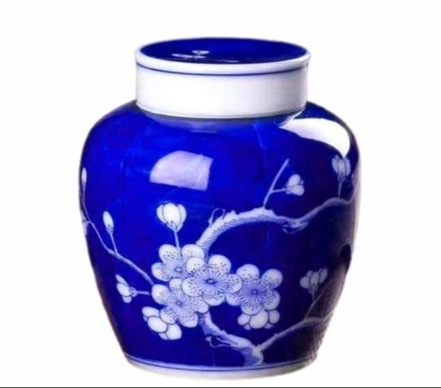 Jingdezhen Blue and White Porcelain Tea Jar Icing Plum Blossom