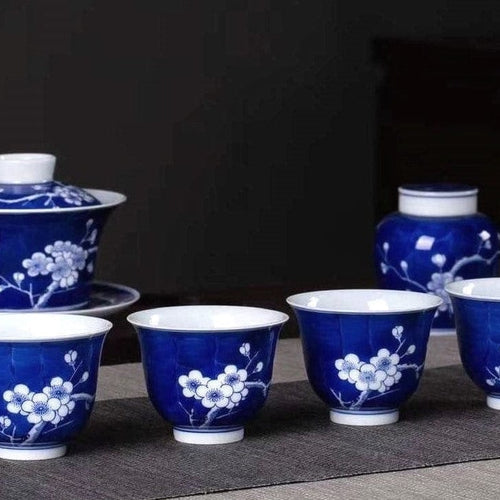 Jingdezhen Blue and White Porcelain Tea Jar Icing Plum Blossom