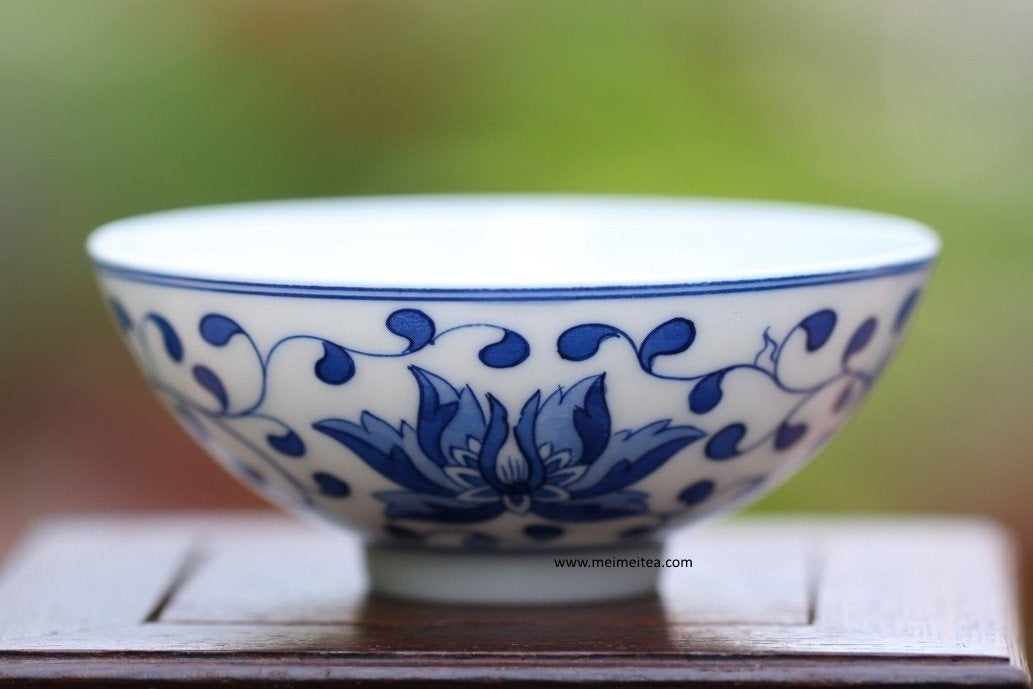 Jingdezhen Blue and White Porcelain Intertwined Lotus Bowl Hat Tea Cup