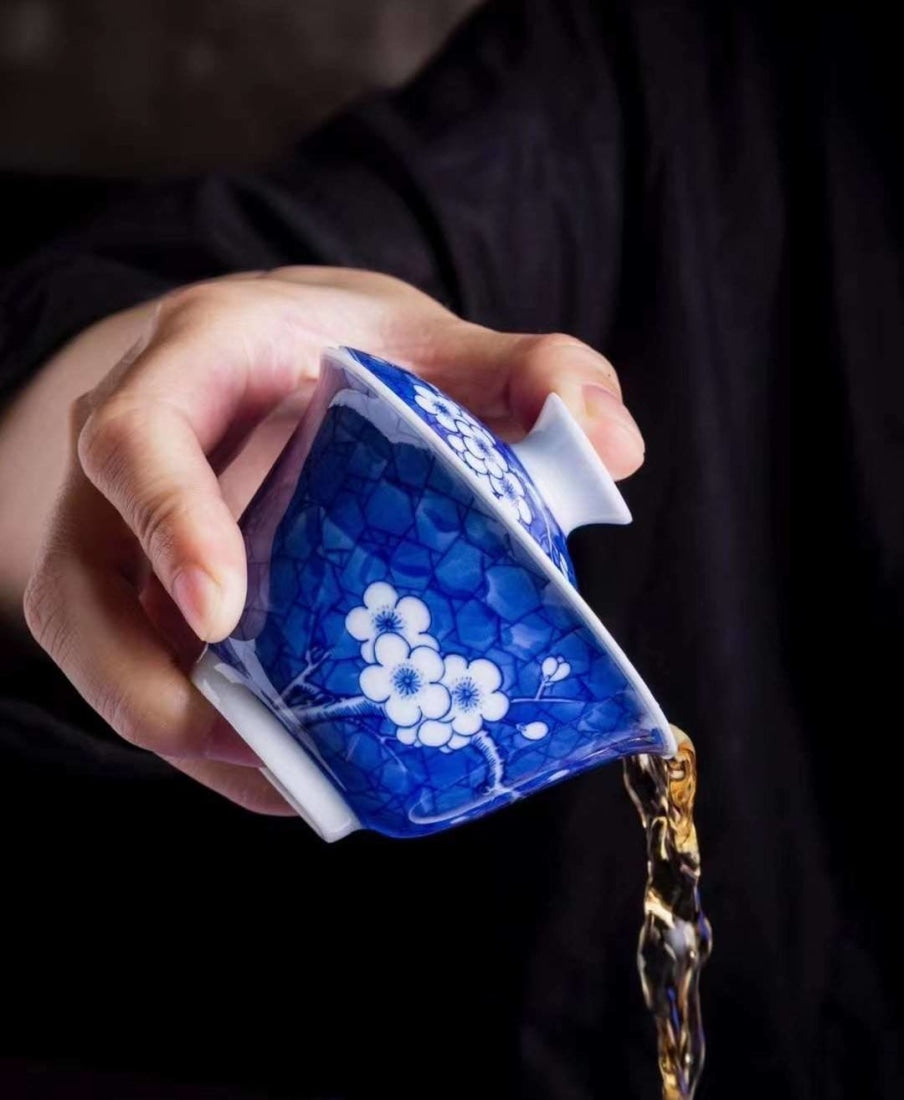 Jingdezhen Blue and White Porcelain Plum Blossom Small Gaiwan