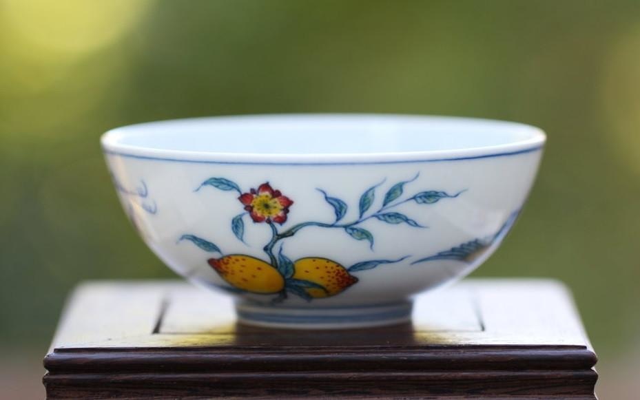 Jingdezhen Five Color Porcelain Tea Cup Red-crowned Crane and Peach