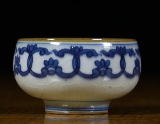 Jingdezhen Porcelain Gongfu Tea Cup Crackle Glaze Handcrafted