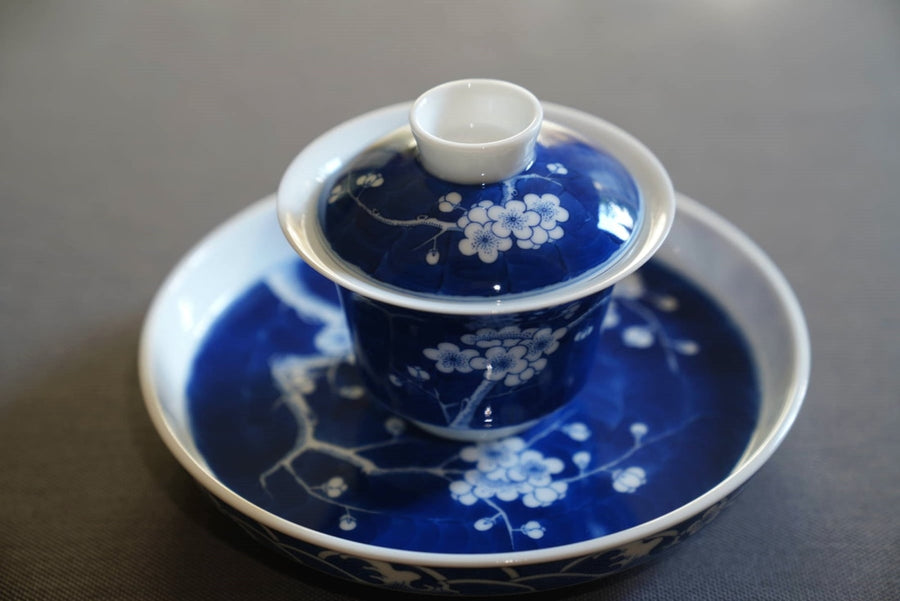 Jingdezhen Treasure Blue and White Porcelain Ice Plum Blossom Base Plate