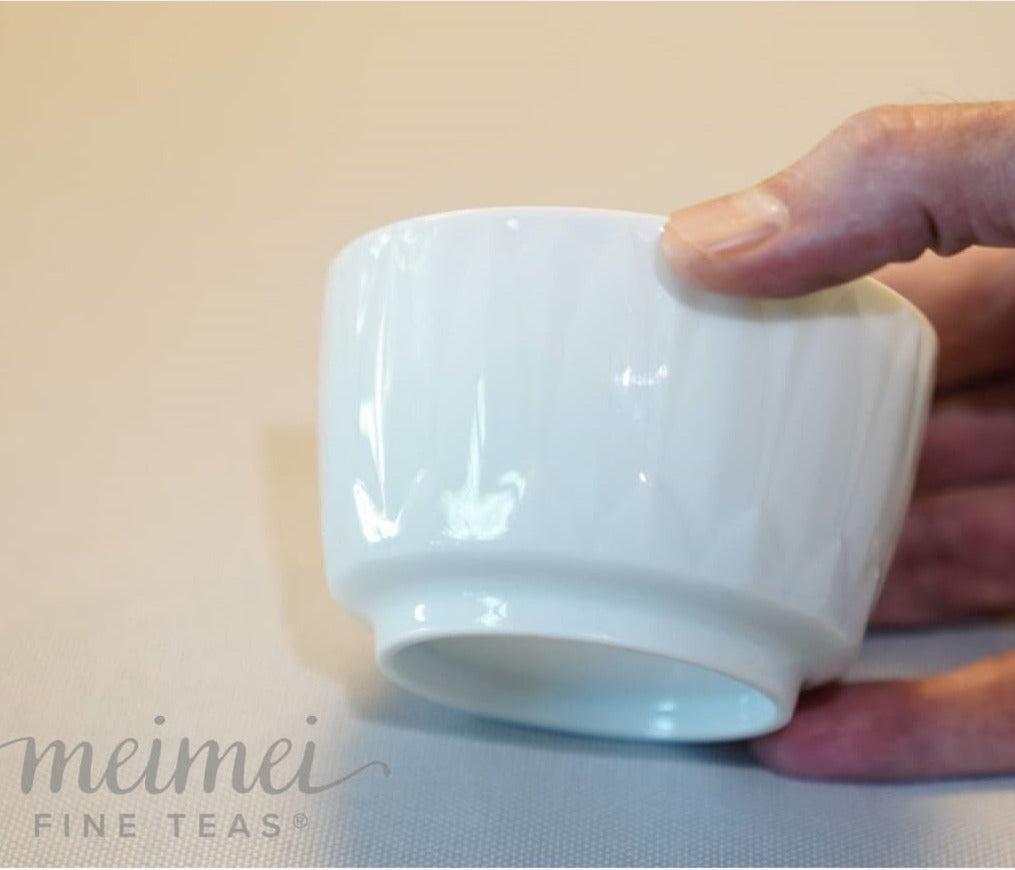 Jingdezhen Yingqing Porcelain Plantain Leaf Motif Curved Owner’s Tea Bowl