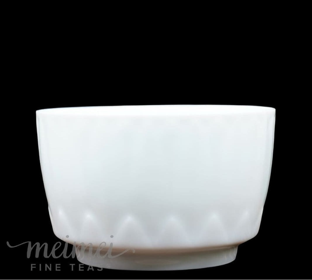 Jingdezhen Yingqing Porcelain Plantain Leaf Motif Curved Owner’s Tea Bowl