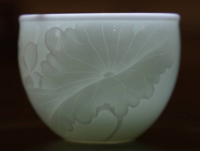 Jingdezhen Yingqing White Porcelain Tea Cup Exquisite Floral Relief