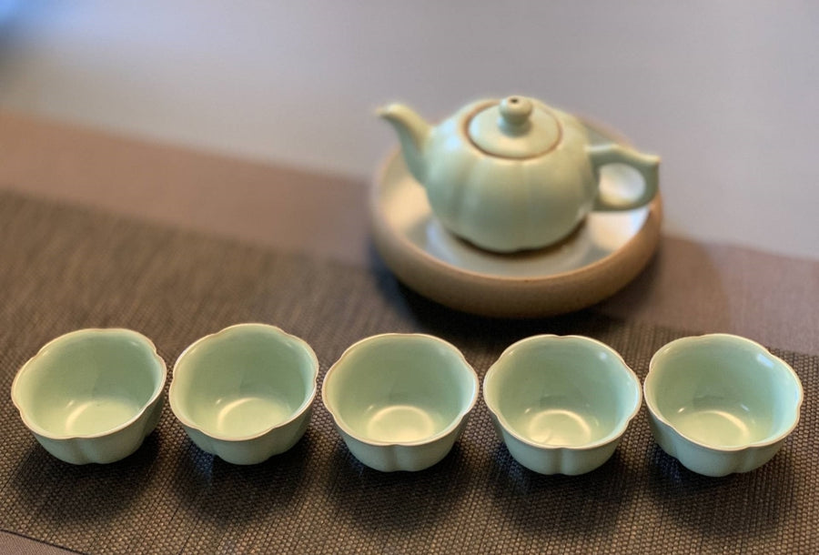 Teapot — Hinckley Pottery