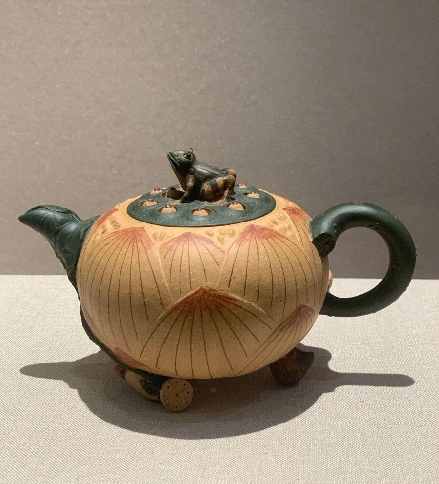 Tea Ware - Silver Medal Winner Yixing Zisha Purple Clay Palace Teapot