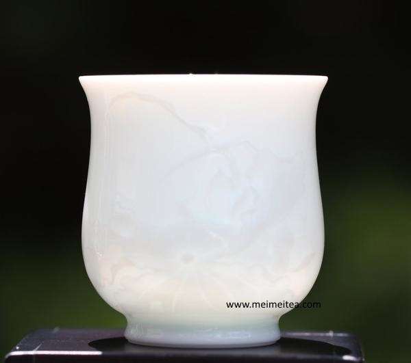Tea Ware - Treasure White Porcelain Cup Elaborate Lotus Relief 90ml