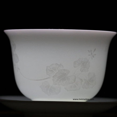 Treasure Yingqing White Porcelain Gaiwan Artisanal Relief Lotus 150ml
